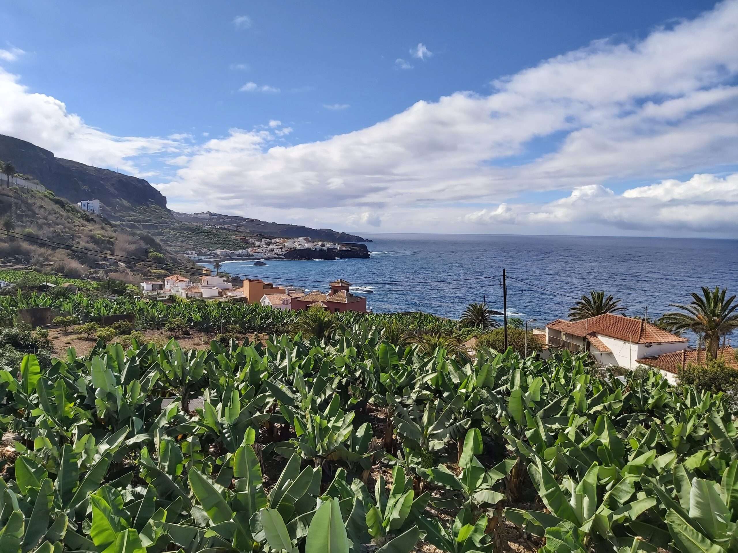 Blick über die Nordküste auf Las Aguas, einen Teil von San Juan de la Rambla, wo jedes Jahr im Mai die Beñesmen, die Romería Guanche stattfindet.